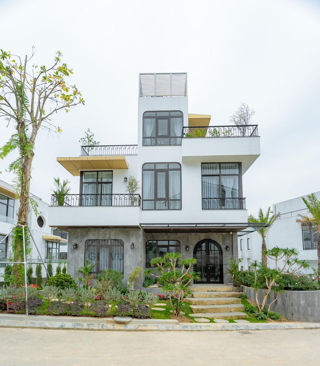 Bàn giao nội thất biệt thự Lagecy Hill Lương Sơn Hòa Bình 350m2 2